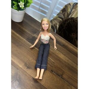 2001 Mary Kate & Ashley Travel in Style Passport to Paris - ASHELY ONLY